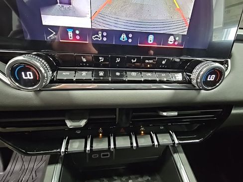 New 2026 GMC Canyon Elevation w/ Convenience Package image 19