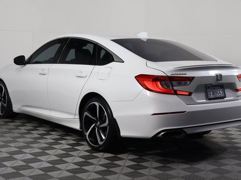 Used 2018 Honda Accord Sport image 6