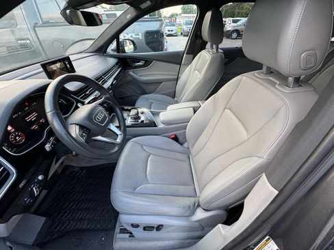 Used 2018 Audi Q7 3.0T Prestige AWD/4WD image 13