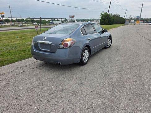 Used 2010 Nissan Altima Sedan FWD image 6
