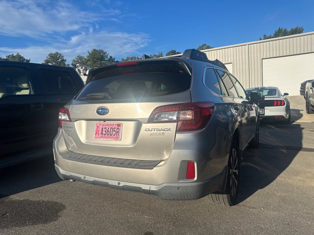 Used 2017 Subaru Outback 2.5i Limited AWD/4WD image 4