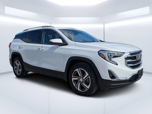 Used 2020 GMC Terrain SLT image 2