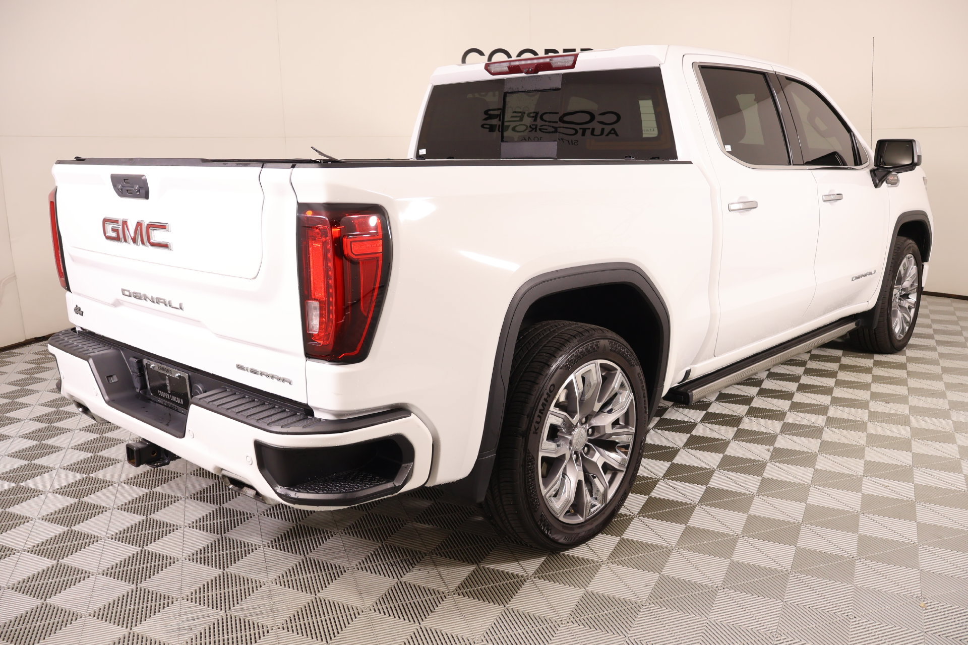 Used 2024 GMC Sierra 1500 Denali w/ Denali Reserve Package AWD/4WD image 20