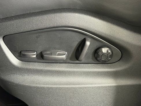 Certified 2025 Porsche Cayenne S image 29