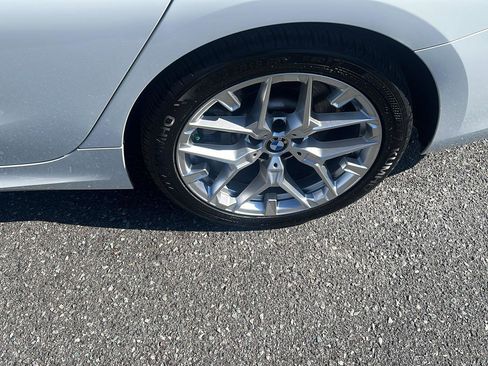 Used 2025 BMW 330i Sedan RWD image 3