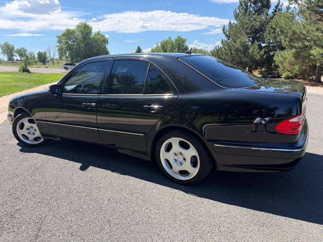 Used 2000 Mercedes-Benz E 430 Sedan image 2