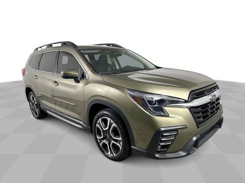 Used 2023 Subaru Ascent Limited AWD/4WD image 2