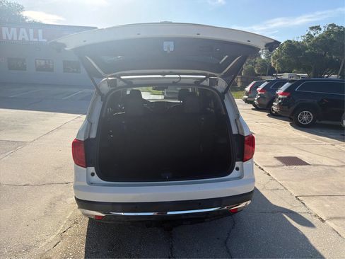 Used 2017 Honda Pilot Elite image 12