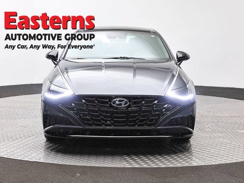 Used 2022 Hyundai Sonata SEL Plus FWD image 2