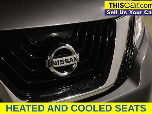 Used 2017 Nissan Murano Platinum w/ Platinum Technology Package FWD image 11