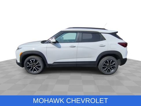 Used 2021 Chevrolet TrailBlazer ACTIV w/ Technology Package AWD/4WD image 6