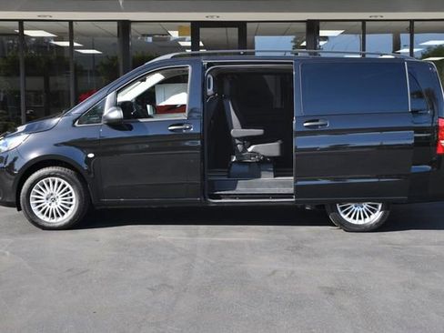 Used 2023 Mercedes-Benz Metris Passenger image 8