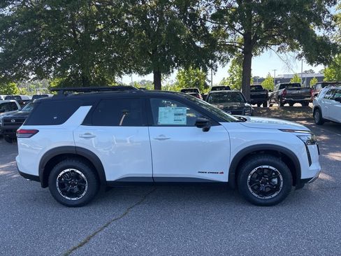 New 2026 Nissan Pathfinder Rock Creek AWD/4WD image 5
