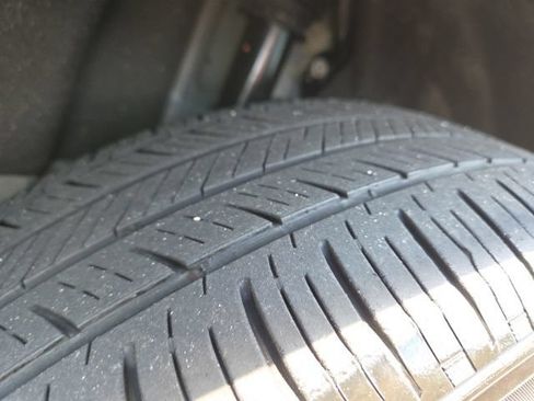 Used 2024 Honda HR-V LX image 11
