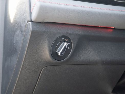 Certified 2025 Volkswagen Jetta GLI Autobahn image 29