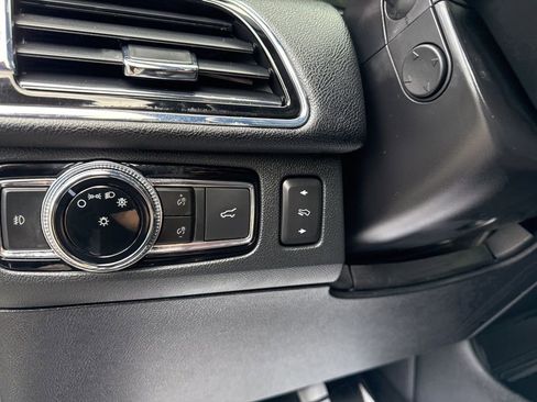 Used 2020 Lincoln Navigator L Reserve w/ Equipment Group 208A Reserve image 19