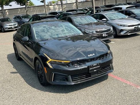 Used 2026 Kia K5 LXS FWD image 3