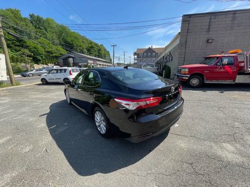 Used 2019 Toyota Camry LE w/ Convenience Package FWD image 7