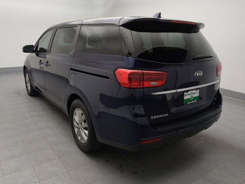 Used 2021 Kia Sedona LX FWD image 5