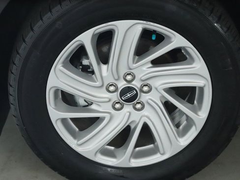 Certified 2024 Lincoln Corsair FWD image 38