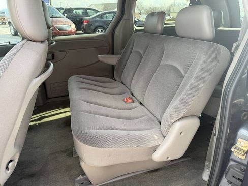 Used 2002 Dodge Grand Caravan SE image 7