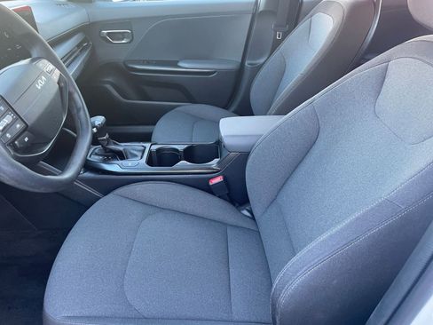 Used 2025 Kia K4 LXS image 27