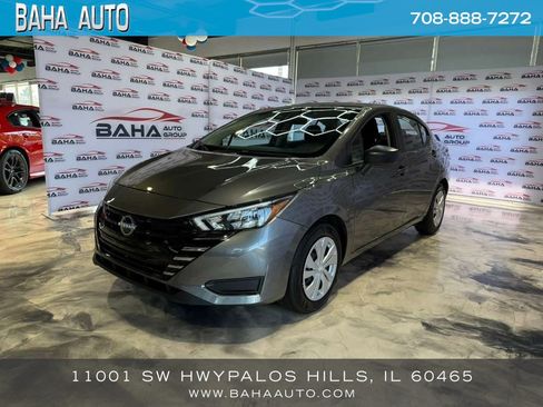 Used 2025 Nissan Versa S FWD image 1