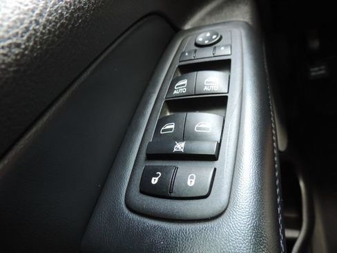Used 2022 Jeep Grand Cherokee Limited AWD/4WD image 31