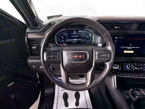 Used 2022 GMC Sierra 1500 AT4 w/ AT4 Premium Package image 11