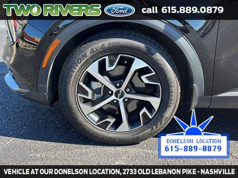 Used 2025 Kia Sportage EX FWD image 11