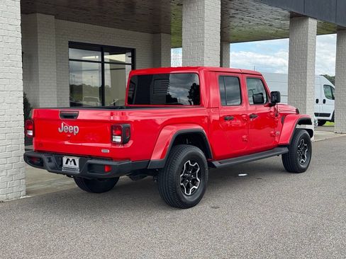 Used 2021 Jeep Gladiator Overland AWD/4WD image 13