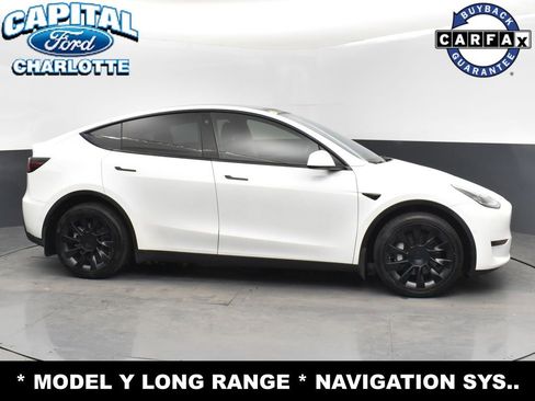 Used 2022 Tesla Model Y Long Range image 21