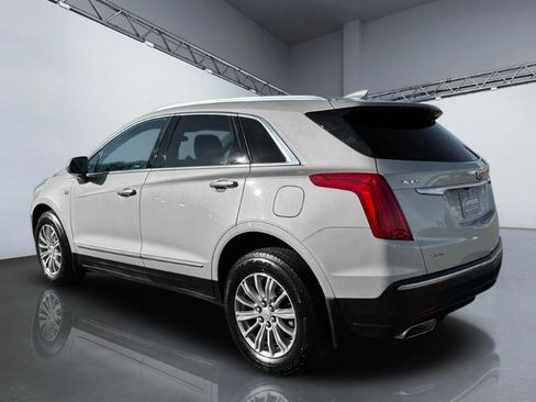 Used 2017 Cadillac XT5 Luxury w/ Driver Awareness Package image 5