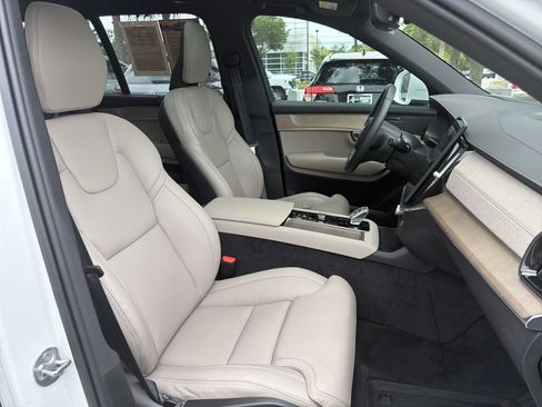 Used 2026 Volvo XC90 B6 Ultra w/ Protection Package AWD/4WD image 35
