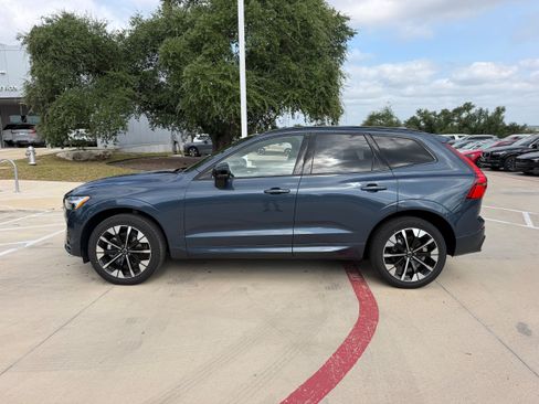 Certified 2026 Volvo XC60 B5 Plus AWD/4WD image 3