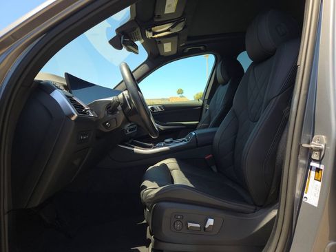 Used 2026 BMW X5 sDrive40i w/ Premium Package RWD image 8