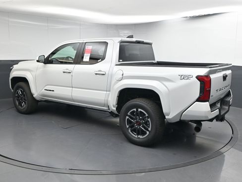 New 2025 Toyota Tacoma TRD Sport image 6
