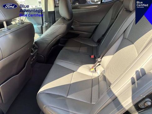 Used 2025 Lexus ES 350 w/ Accessory Package (Z1) FWD image 12