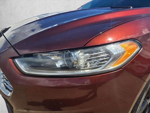 Used 2016 Ford Fusion SE FWD image 9