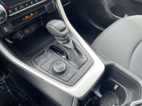 Used 2025 Toyota RAV4 LE image 40