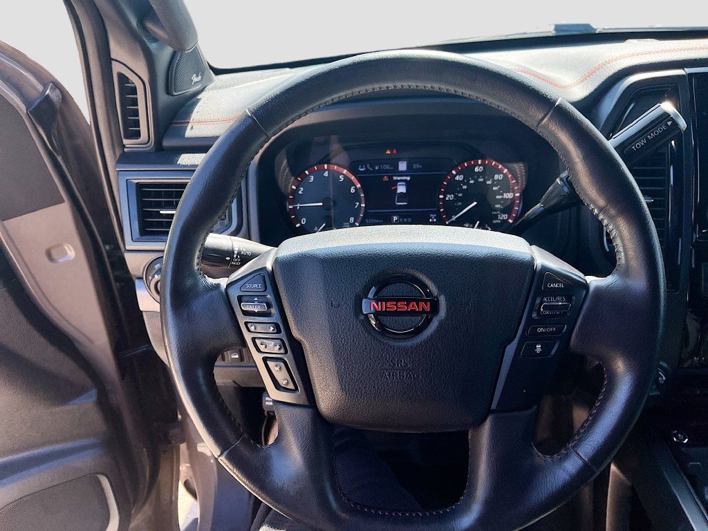 Used 2022 Nissan Titan PRO-4X w/ Pro-4x Convenience Package AWD/4WD image 11