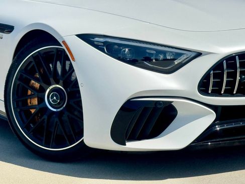 New 2026 Mercedes-Benz SL 63 AMG S e Performance 4MATIC image 4