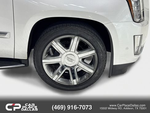 Used 2018 Cadillac Escalade Luxury RWD image 38
