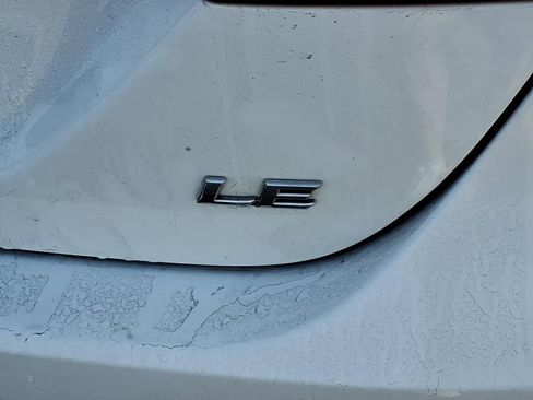 Used 2020 Toyota Camry LE image 9