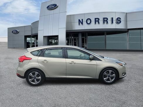 Used 2016 Ford Focus SE FWD image 5