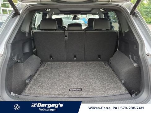 Certified 2022 Volkswagen Tiguan SE R-Line AWD/4WD image 26