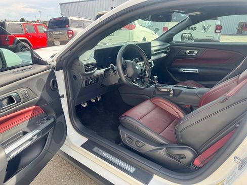 Used 2024 Ford Mustang GT Premium w/ GT Performance Package RWD image 2