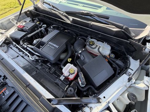 Used 2022 GMC Sierra 1500 AT4 w/ AT4 Premium Package AWD/4WD image 12