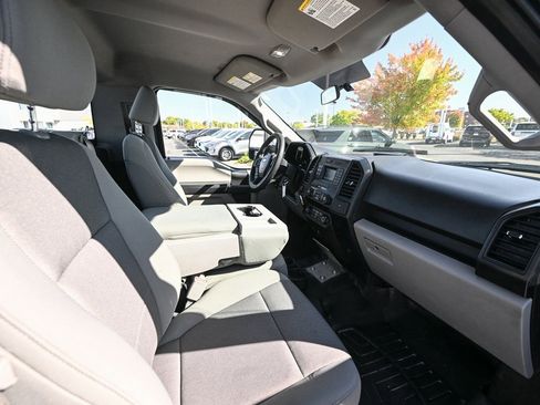 Used 2016 Ford F150 XL w/ Heavy-Duty Payload Package image 20