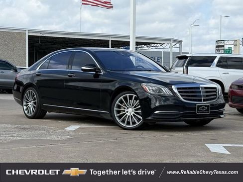 Used 2018 Mercedes-Benz S 560 Sedan image 2